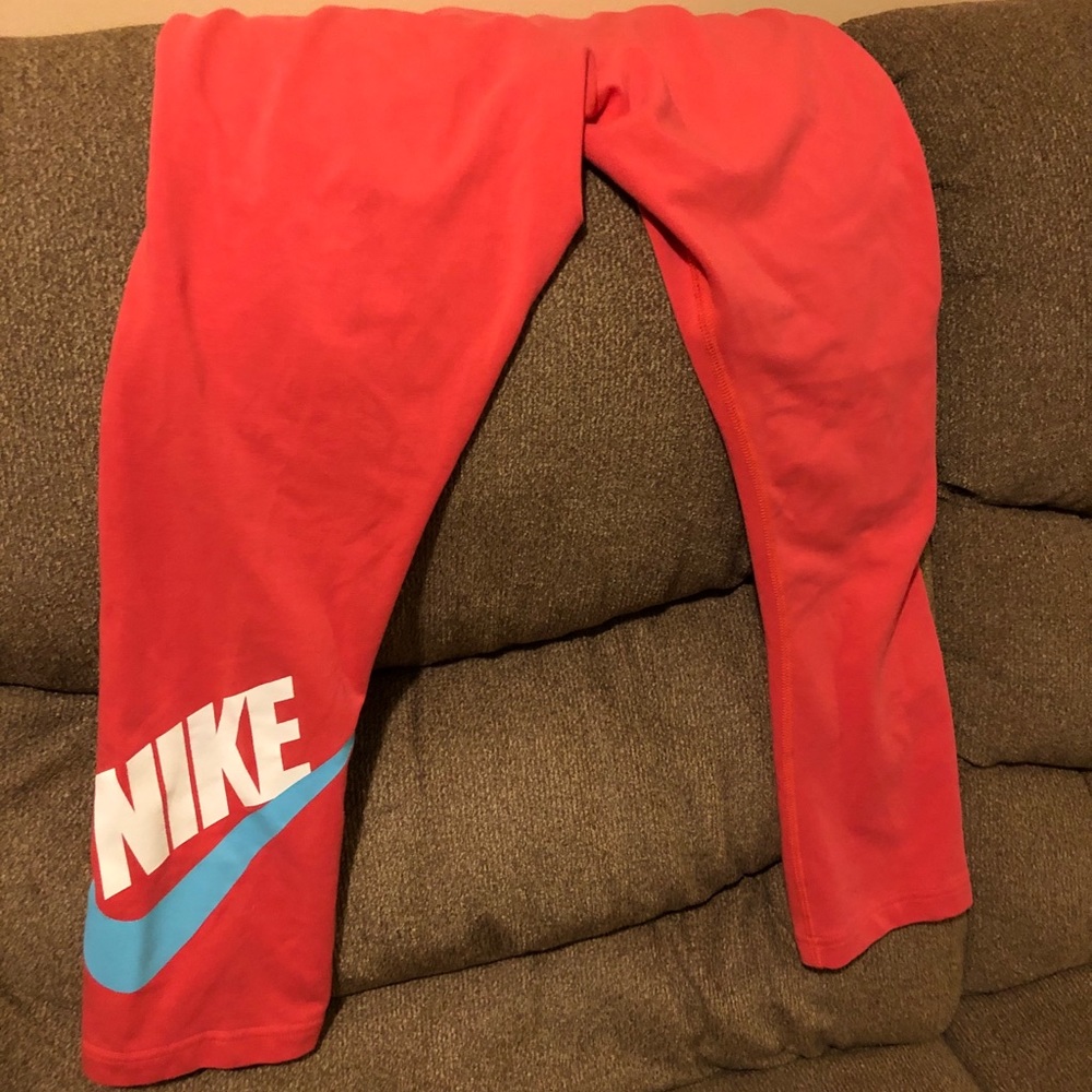 Women’s Nike Capri Leggings